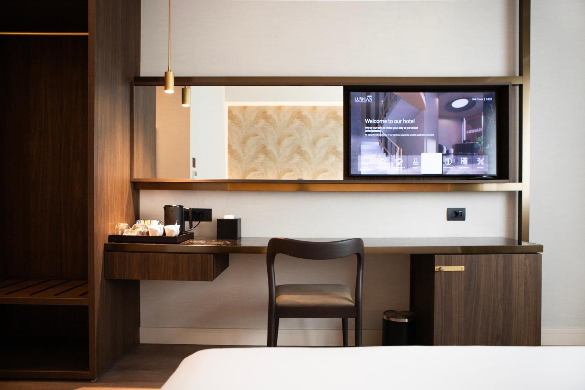 Luwian Athens Boutique Hotel Atenas Exterior foto
